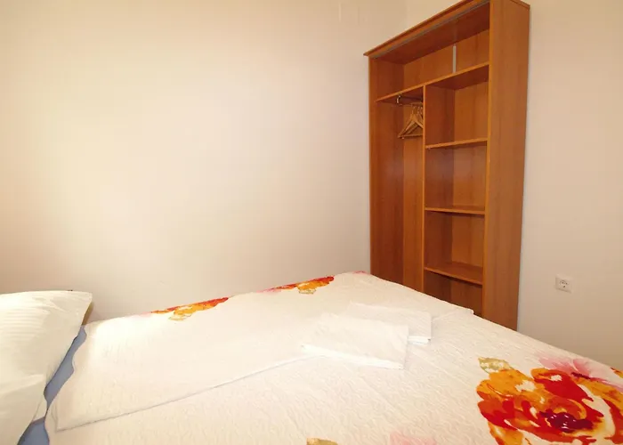 Apartmán In Mit Eigenem Balkon By Interhome Baška