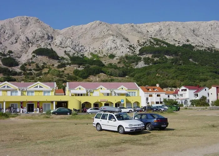 In Mit Eigenem Balkon By Interhome Apartmán