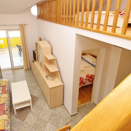 Apartament In Mit Eigenem Balkon By Interhome Baška